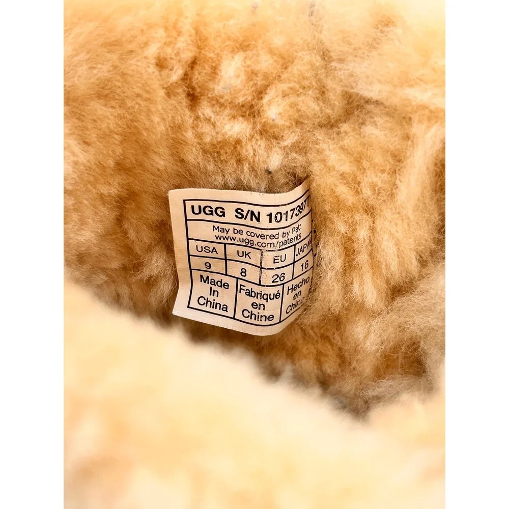 UGG kids bailey
